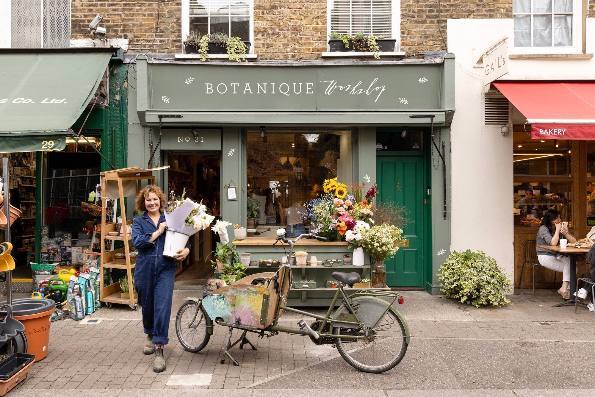Meet Alice... a passionate founder, cyclist and antique hunter