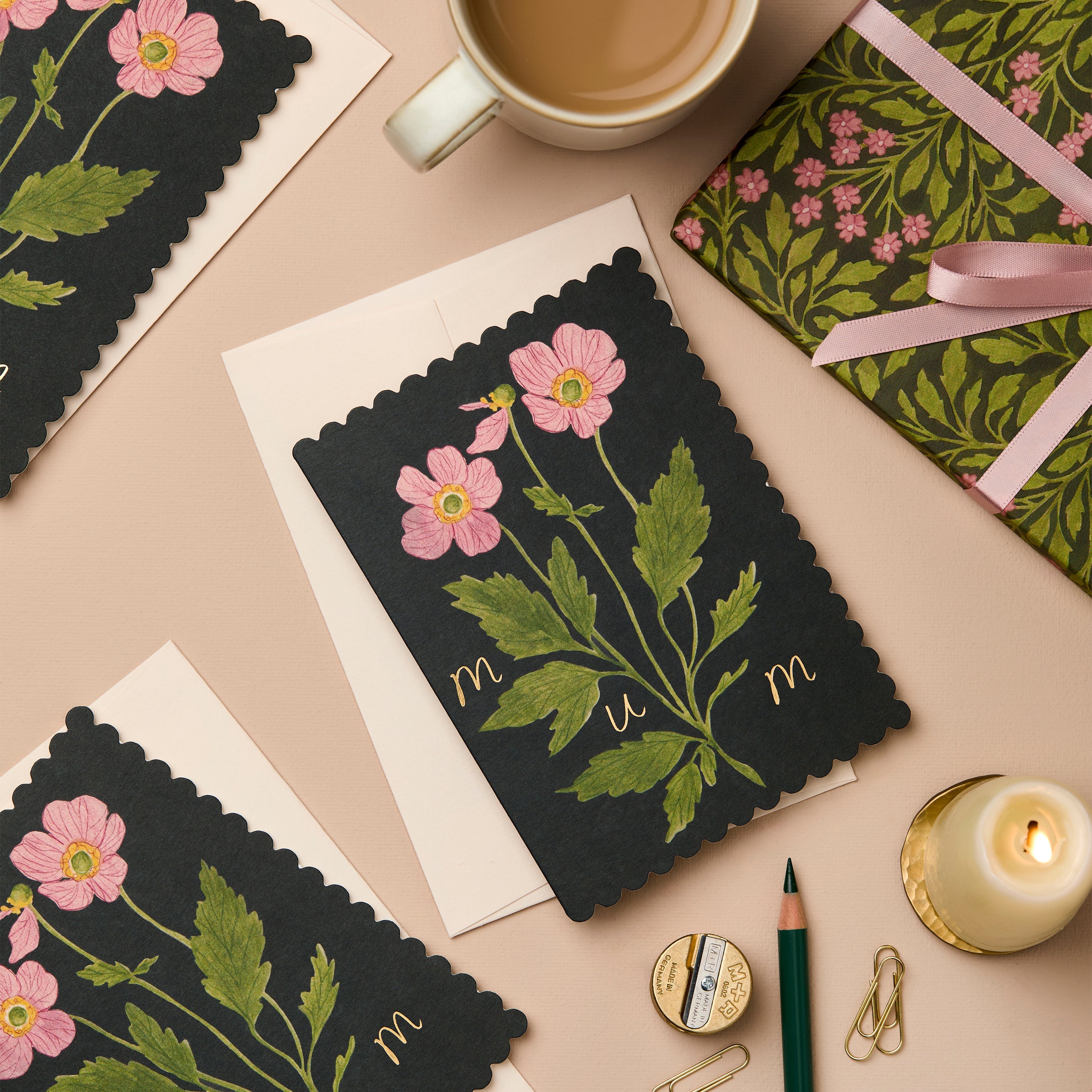 'Mum' Anemone Greetings Card