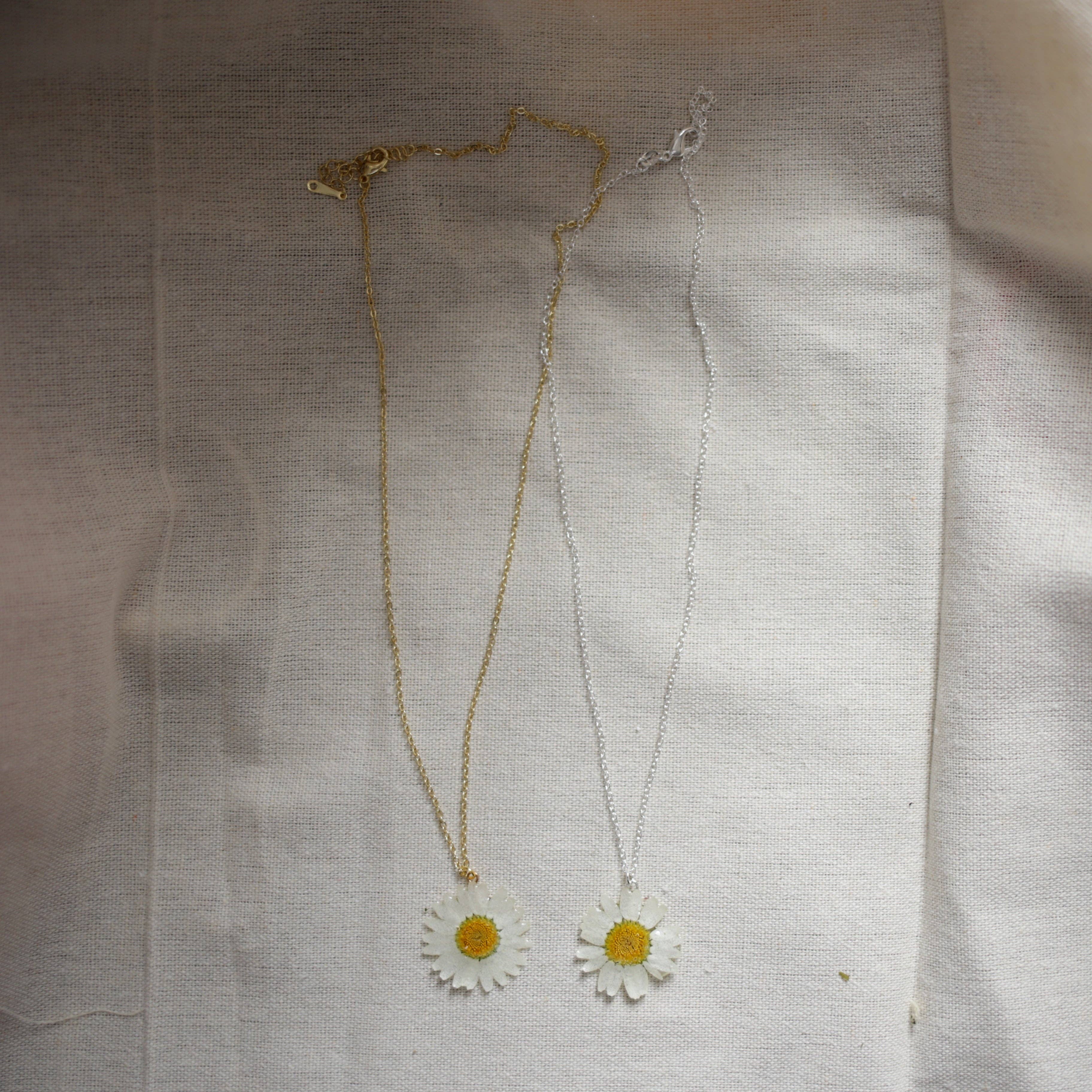 Daisy Necklace