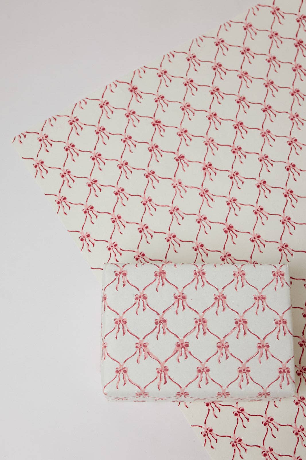Block Printed Wrapping Paper Sheets - Bows Christmas Pudding