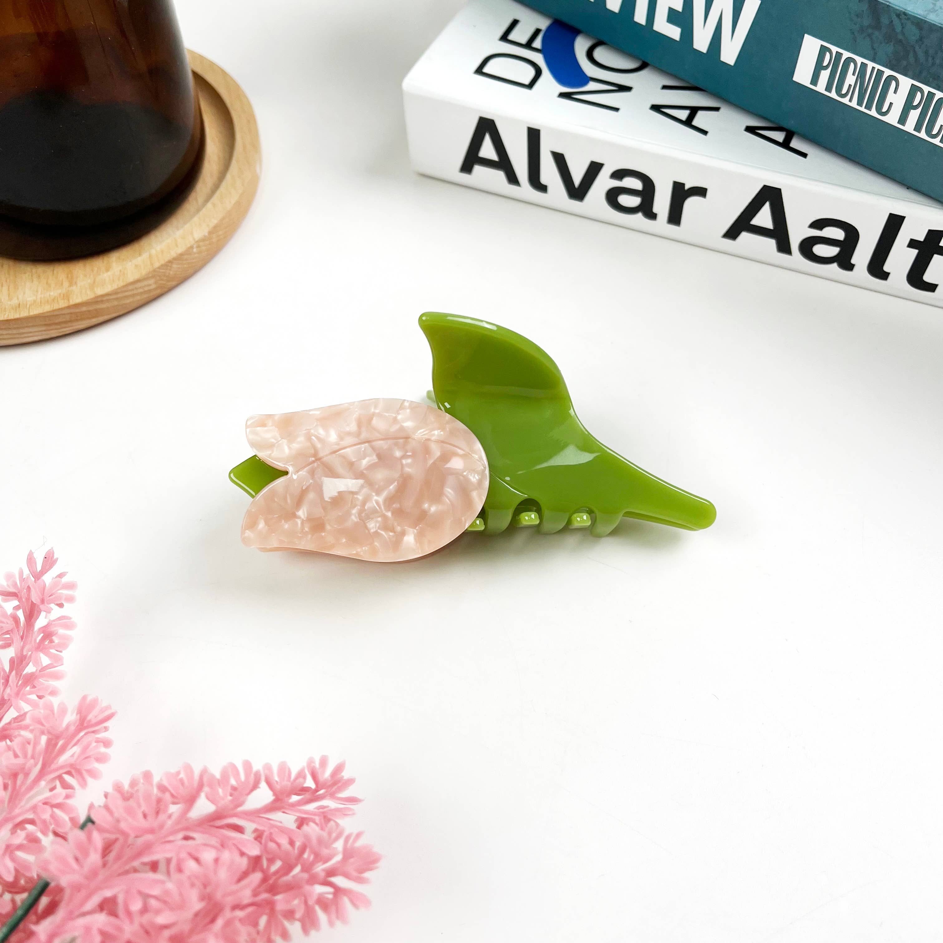Acetate tulip hair claw | 2 Colours Available