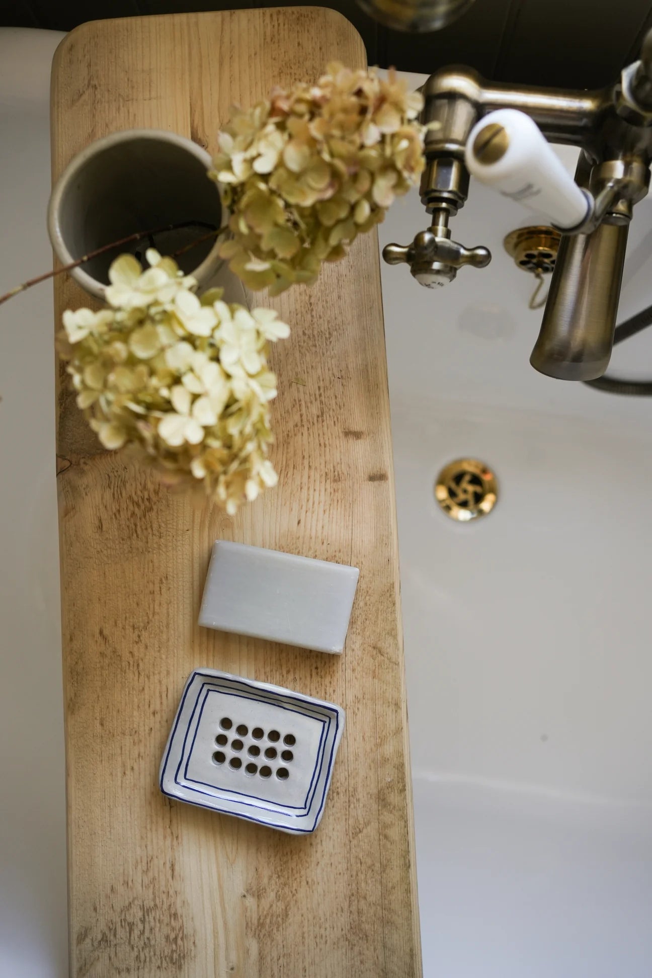 Hand painted Breton Soap Dish | Ink